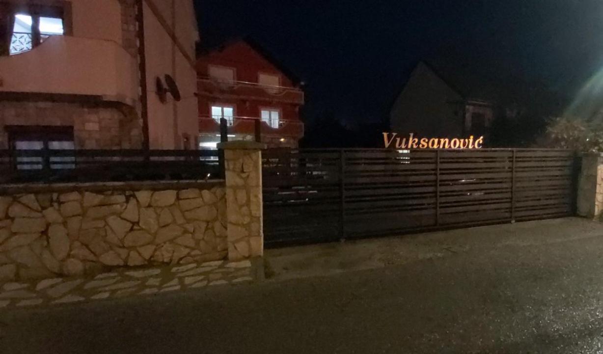 Apartmani Mia Vuksanovic Cetinje Exterior photo