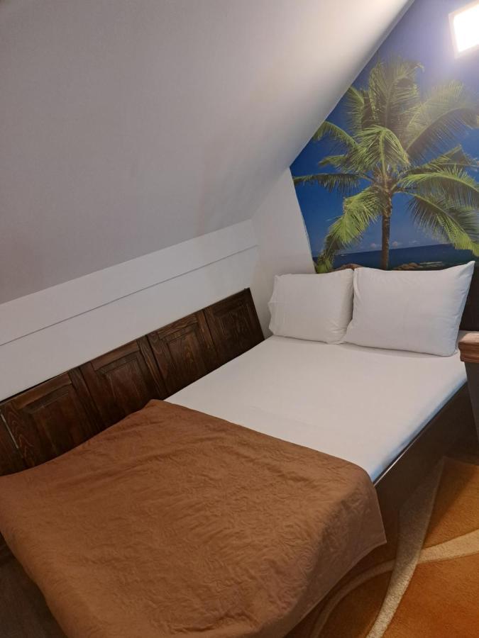 Apartmani Mia Vuksanovic Cetinje Exterior photo