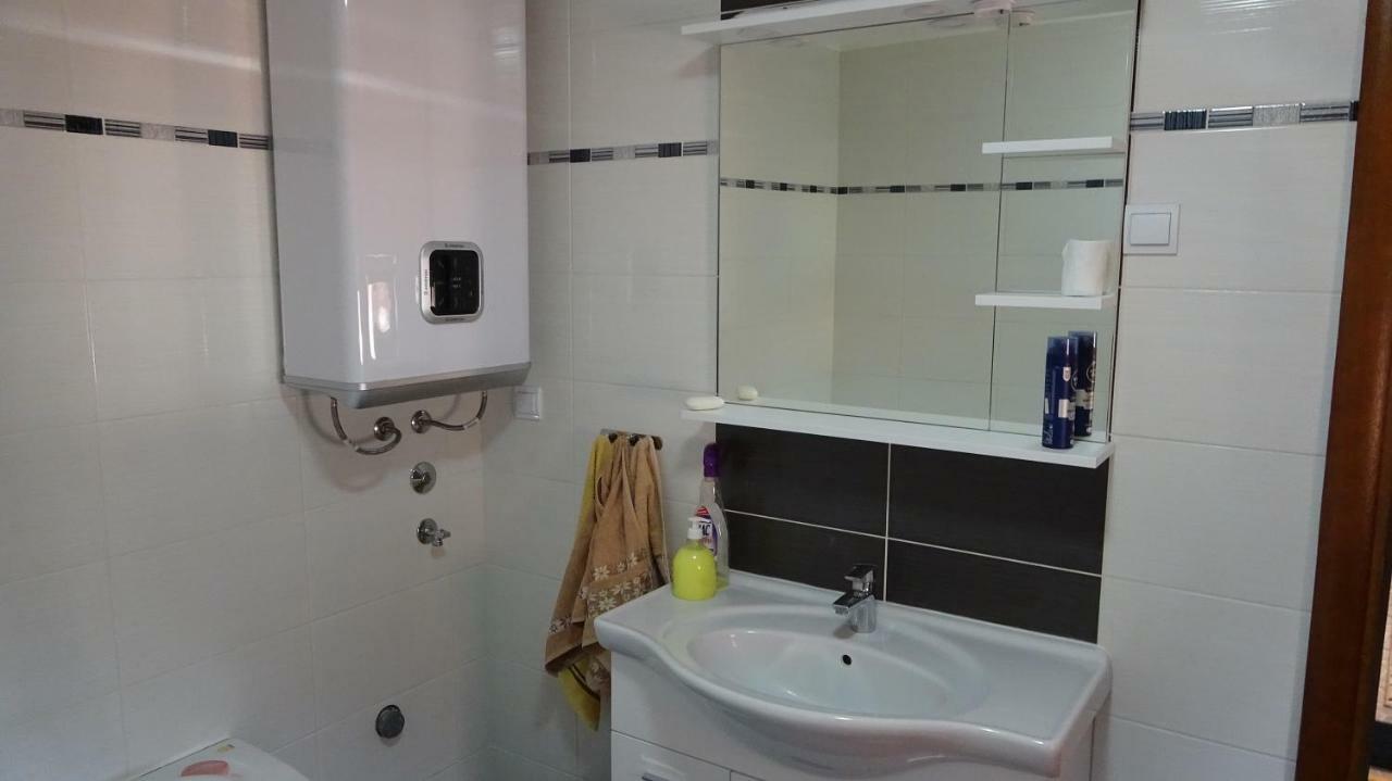Apartmani Mia Vuksanovic Cetinje Exterior photo