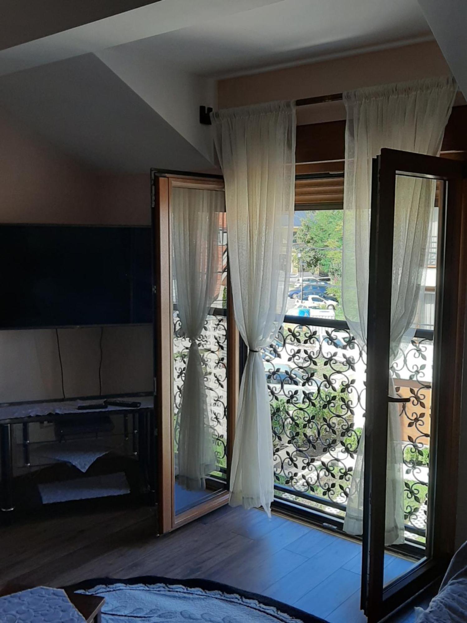 Apartmani Mia Vuksanovic Cetinje Exterior photo